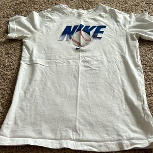 Good Condition Nike YL White Baseball Shirt